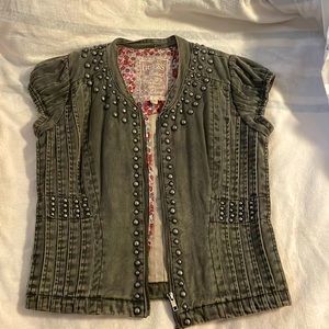Size M Guess Suede short sleeve jacket